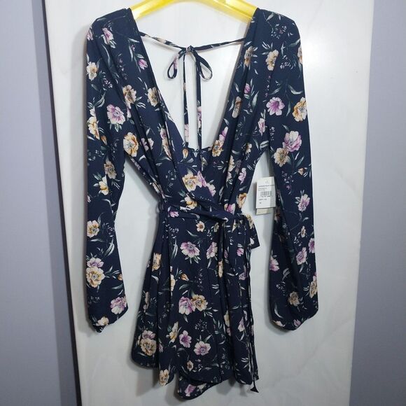 Rowa Women's Romper Sz M Navy Floral Cottagecore Boho Open Back - Picture 1 of 14